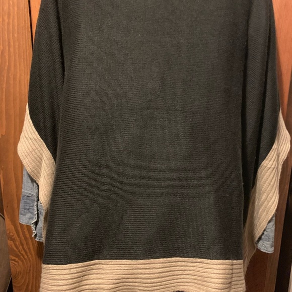 NY & Company Poncho - Picture 7 of 12